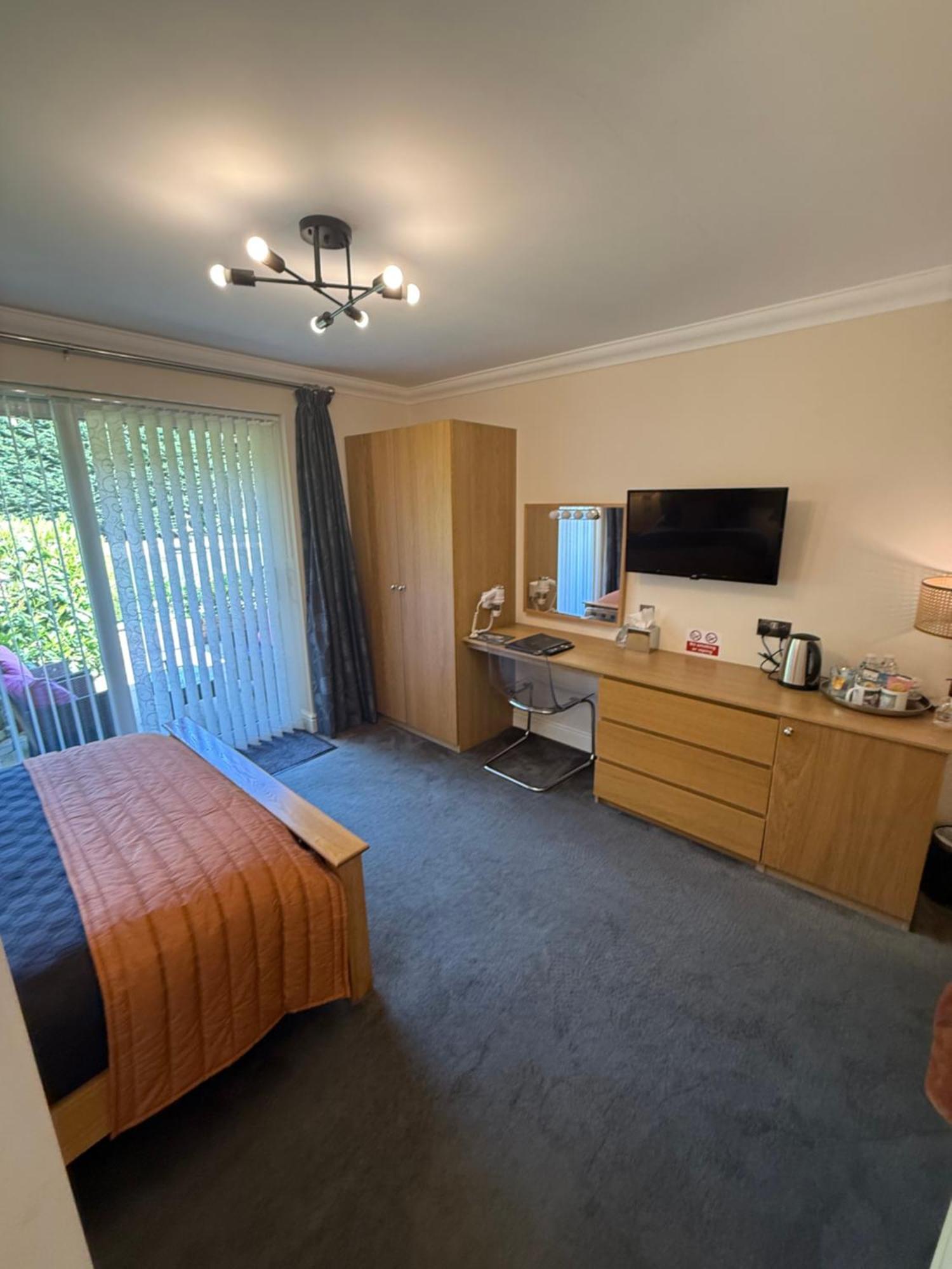 Barncroft Luxury Bed & Breakfast Solihull Ngoại thất bức ảnh